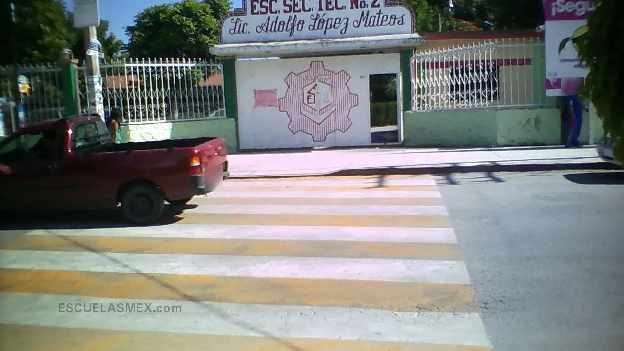 Escuela Secundaria Tecnica Numero 2 Lic. Adolfo Lopez Mateos Entrada