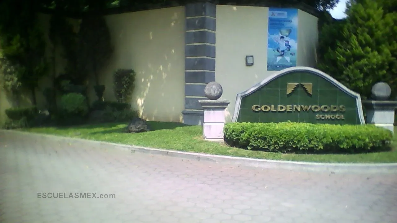 Goldenwoods School Entrada