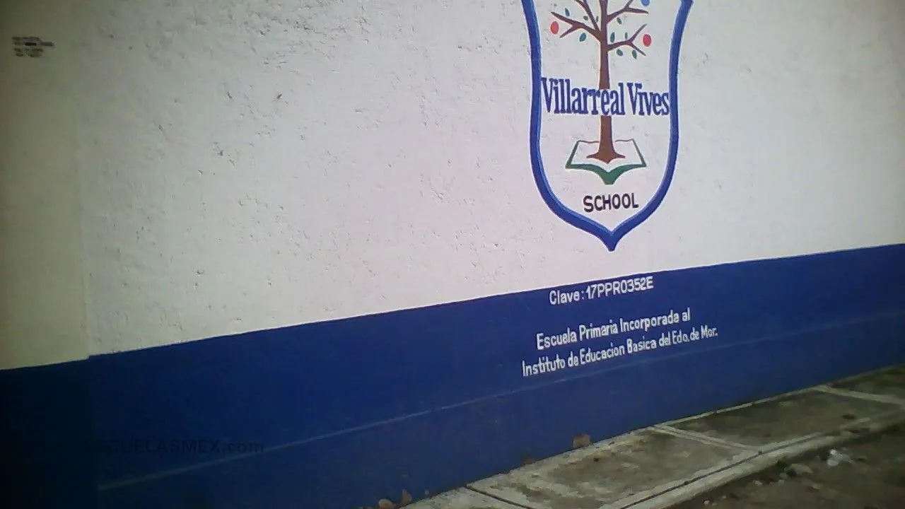 Alphard School Entrada