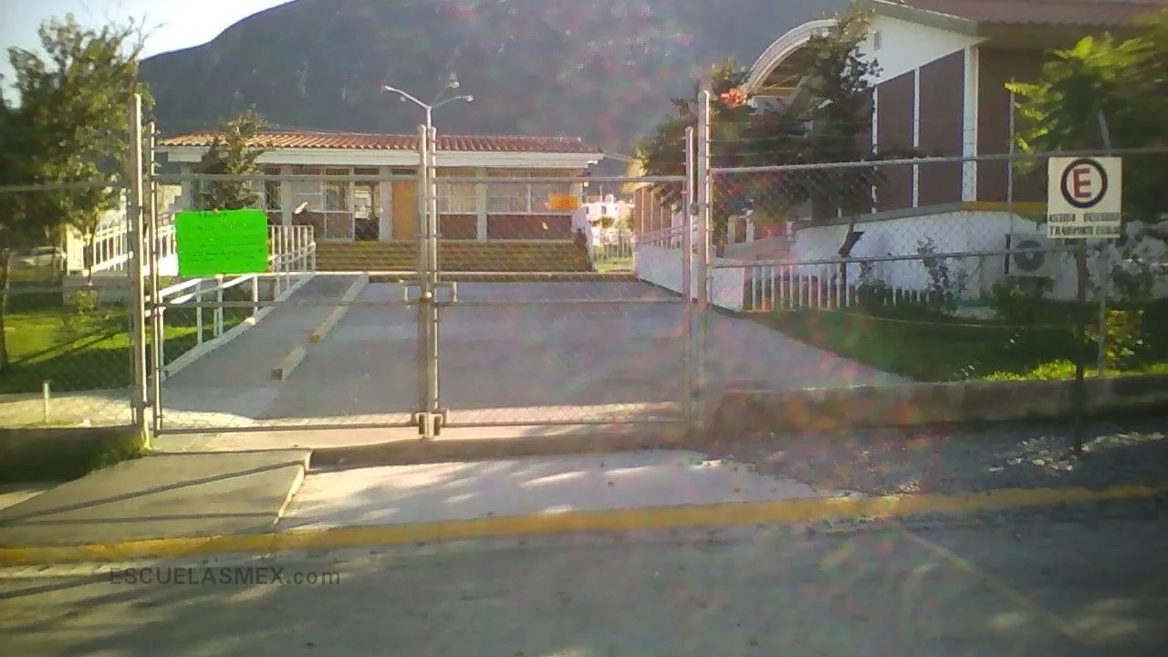 Profr. Edelmiro Garza Torres Entrada