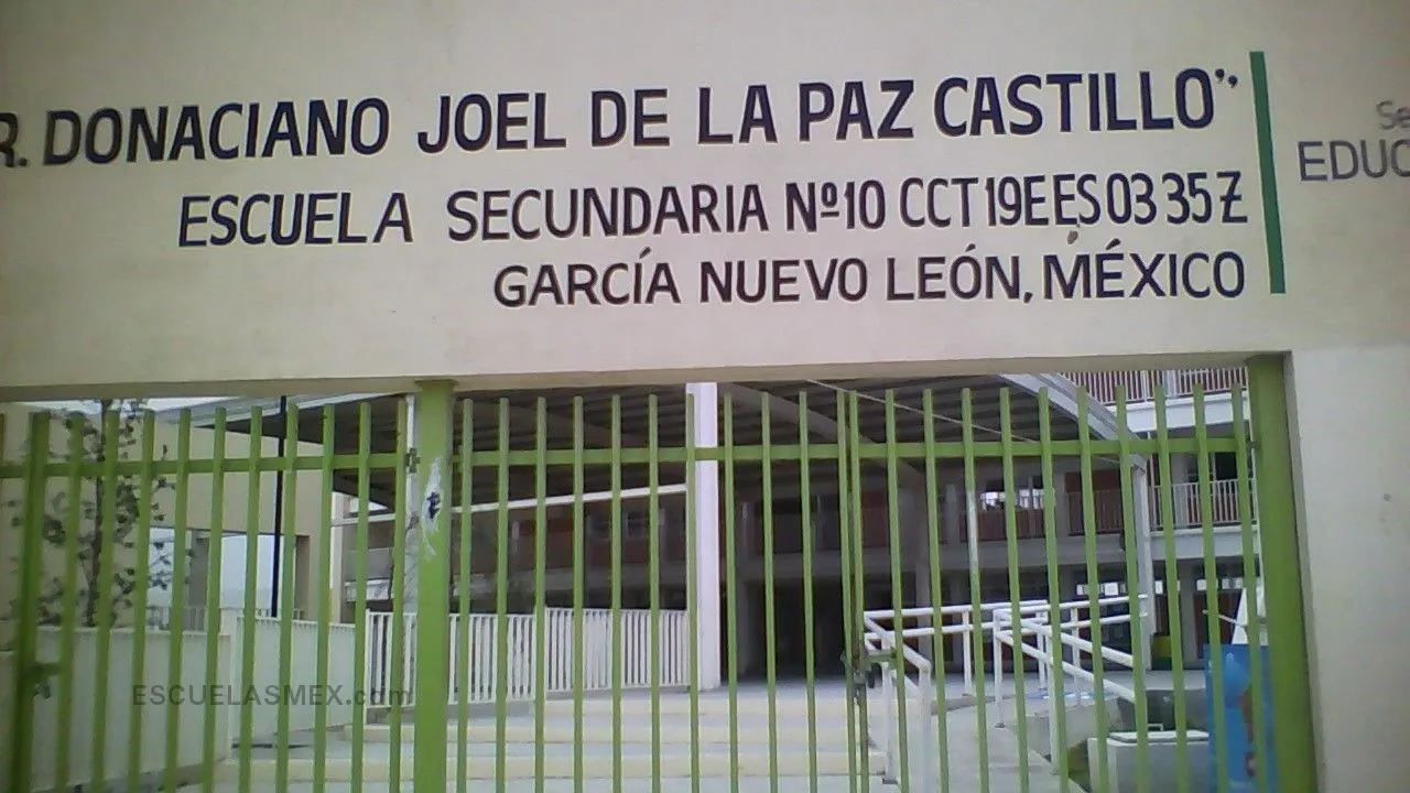 Secundaria Num. 10 Profr. Donaciano Joel de la Paz Castillo Entrada
