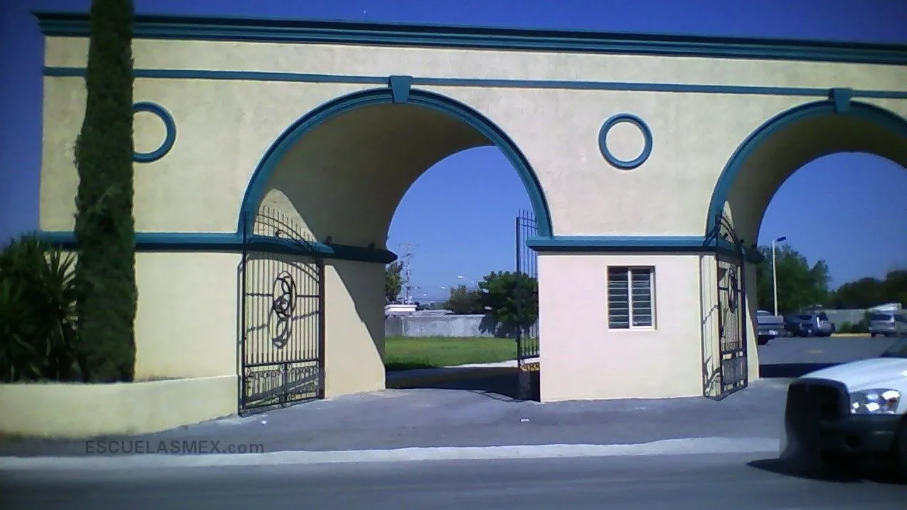 Colegio Iberoamericano de Cadereyta Entrada
