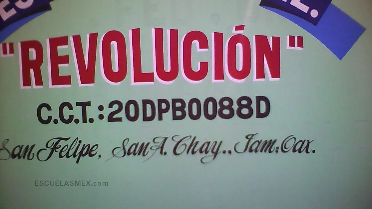 Revolucion Entrada