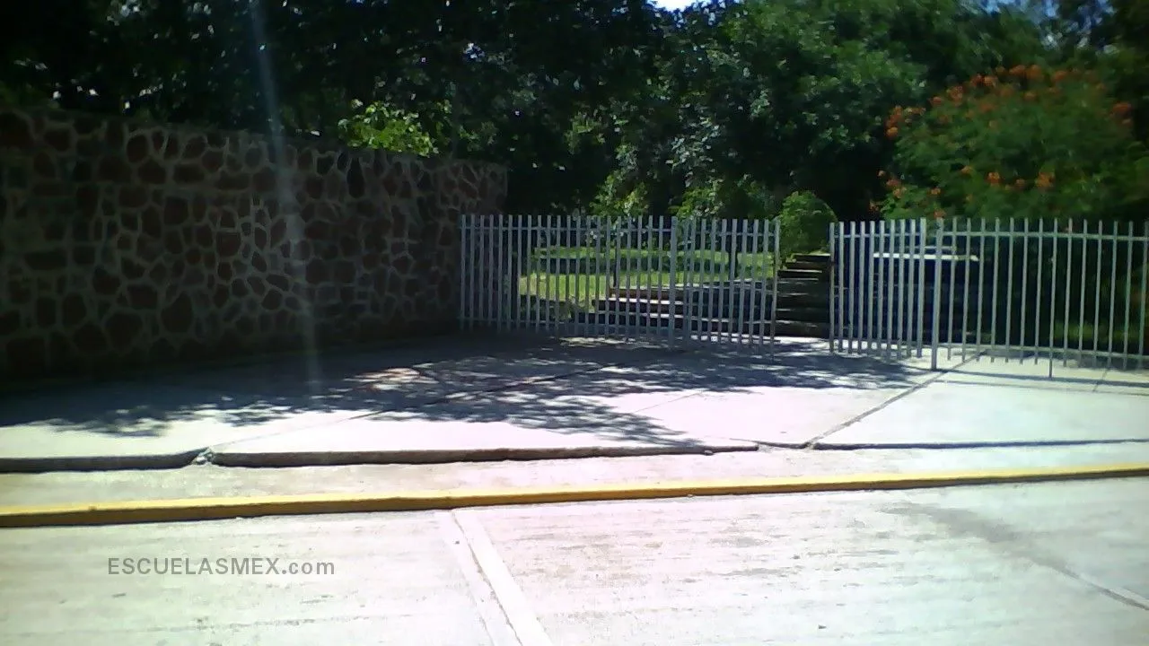 Escuela Secundaria Tecnica Num. 79 Entrada