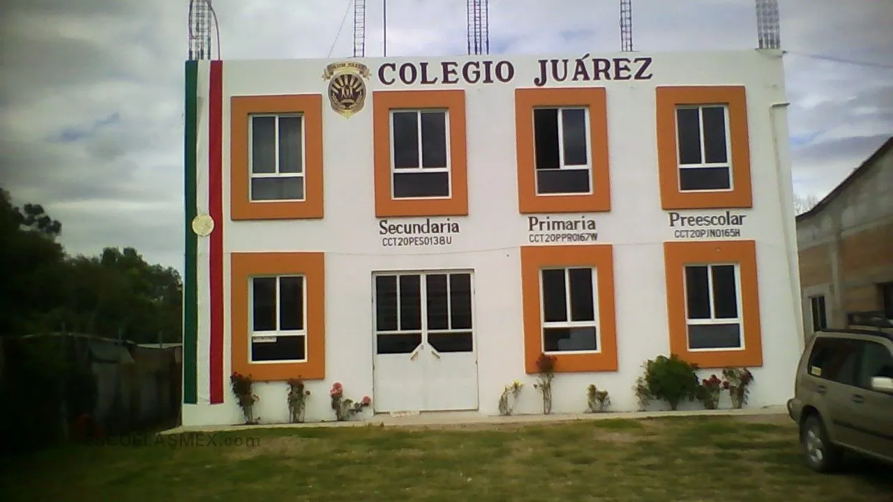 Colegio Juárez Entrada