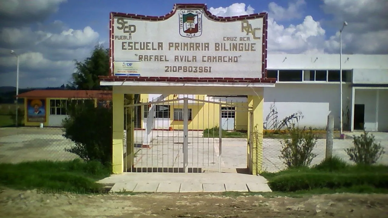 Rafael Avila Camacho Entrada