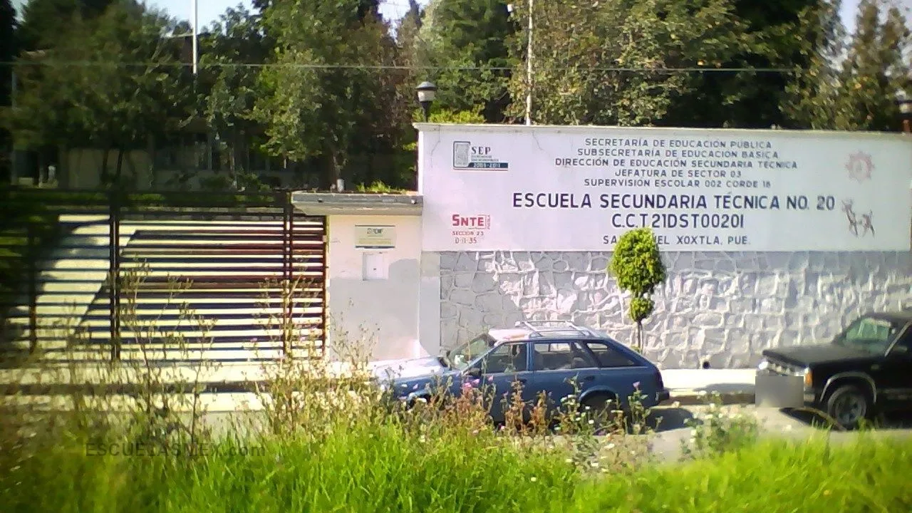 Escuela Secundaria Tecnica Num. 20 Entrada