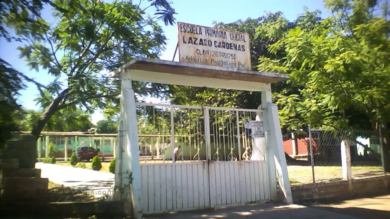 Lazaro Cardenas Entrada