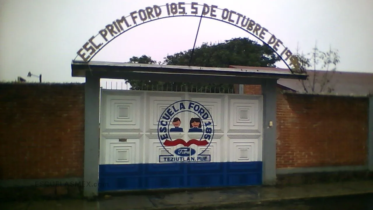 Escuela Ford 185, 5 de Octubre de 1999 Entrada