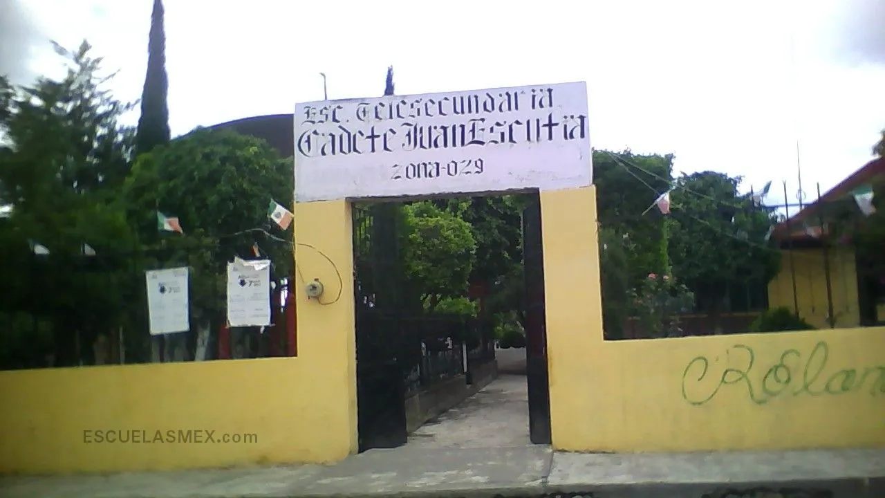 Cadete Juan Escutia Entrada