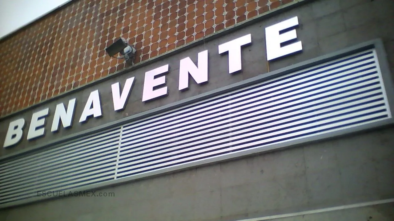 Colegio Benavente Entrada