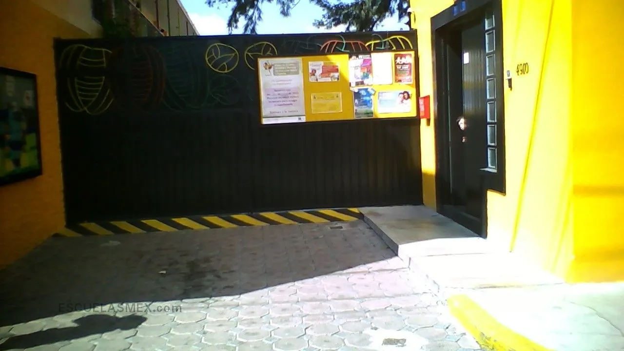"colegio Hikma" Entrada