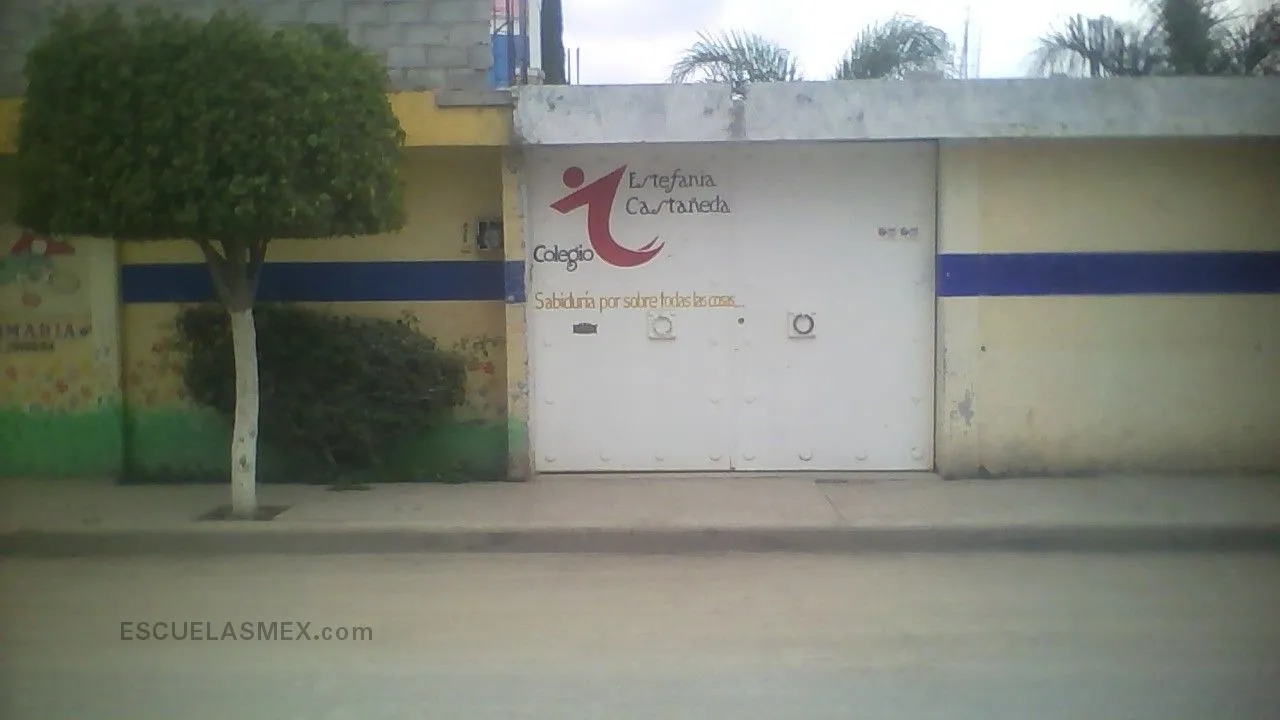 Colegio Estefanía Castañeda Entrada