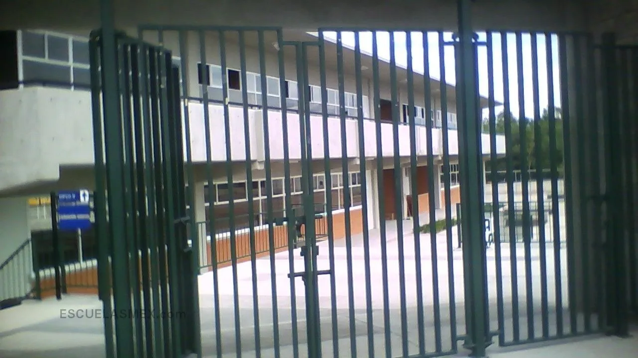 Carlos Fuentes Macias Entrada