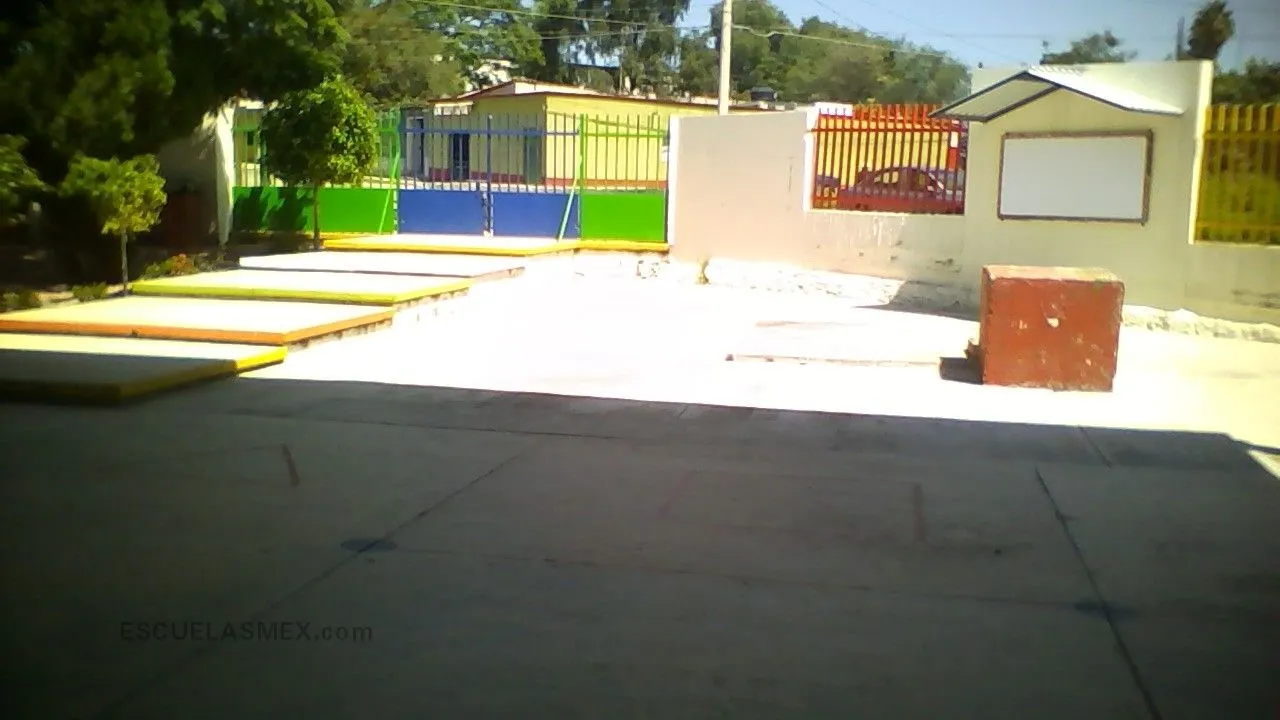 Tenoch Entrada
