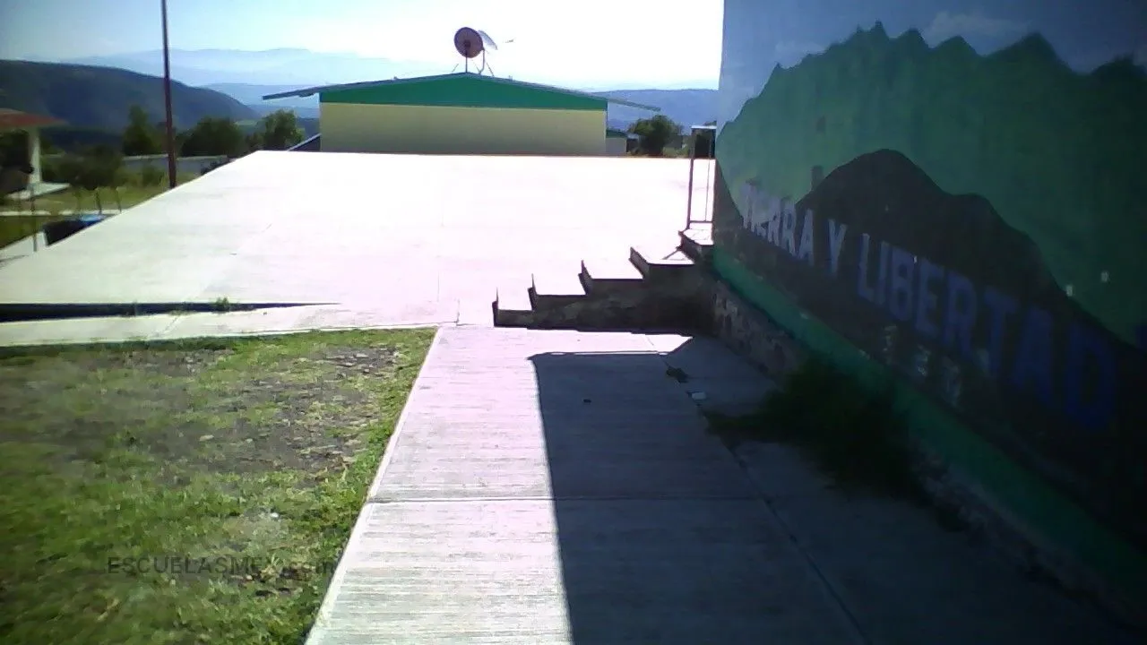 Tierra y Libertad Entrada
