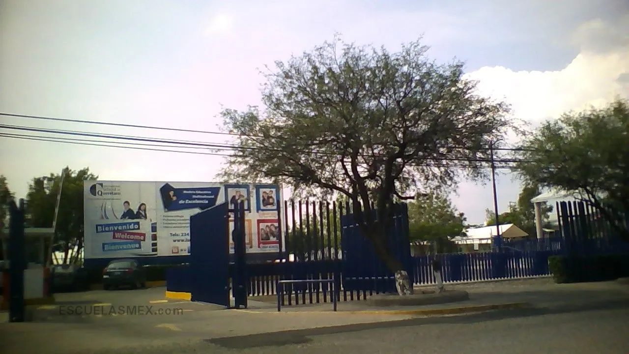 Colegio Internacional de Queretaro Entrada