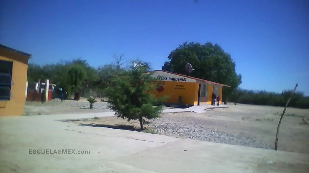 Lazaro Cardenas Entrada