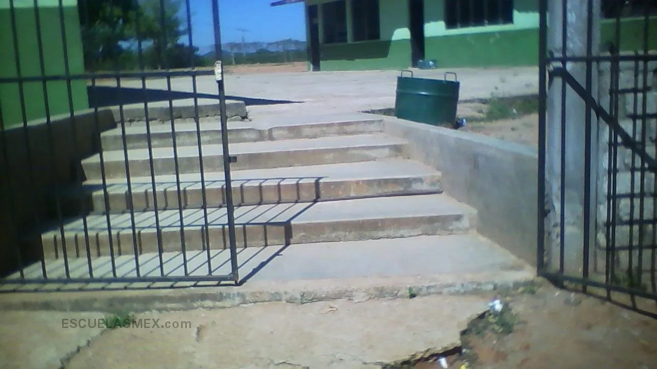 Lazaro Cardenas Entrada