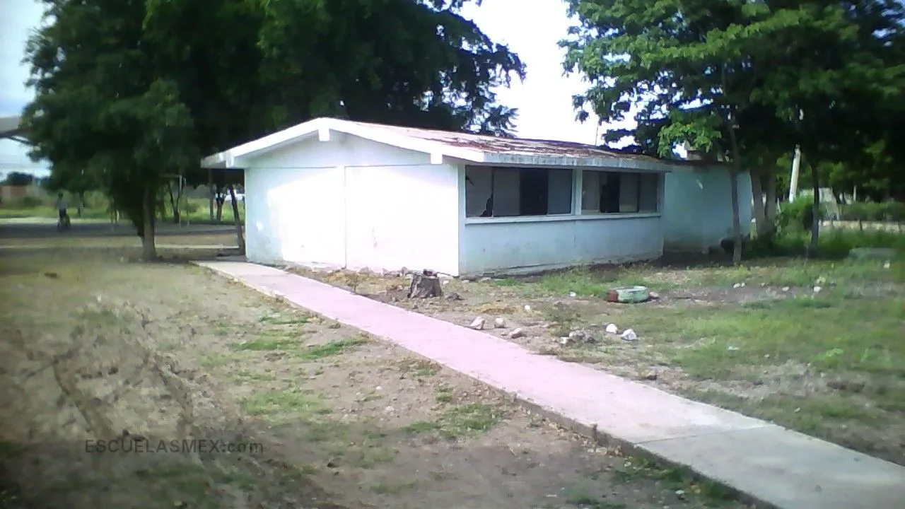 Luis Pasteur Entrada