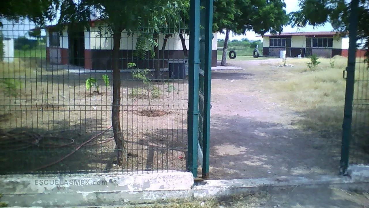 Telesecundaria Federalizada Num. 233 Entrada