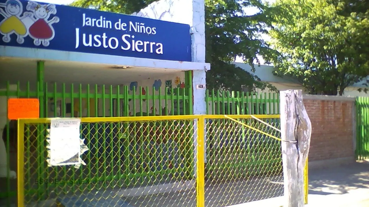 Justo Sierra Entrada