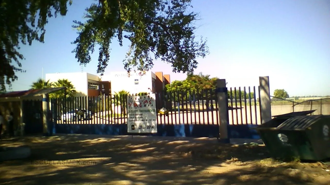 Centro de Educacion y Cultura de los Mochis S.c. Entrada