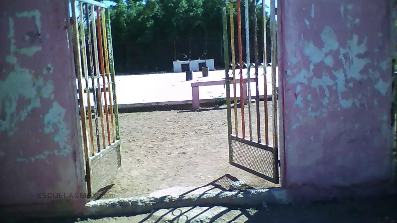 Jardin de Niños Nueva Creacion Entrada