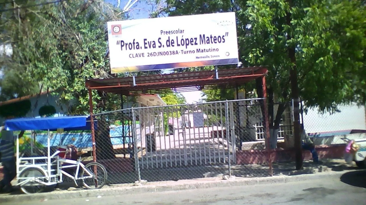 Profa. Eva S de Lopez Mateos Entrada