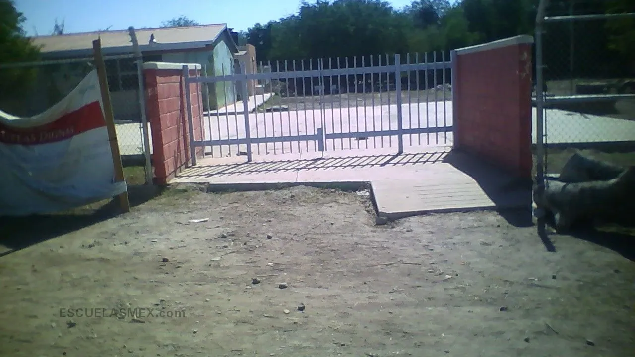 Luis G Urbina Entrada