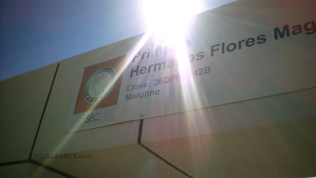 Hermanos Flores Magon Entrada