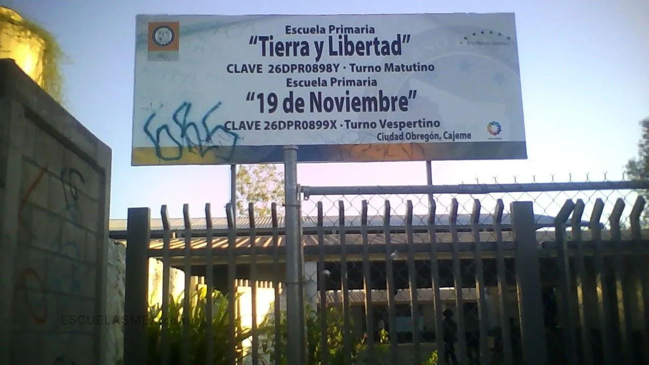 19 de Noviembre Entrada