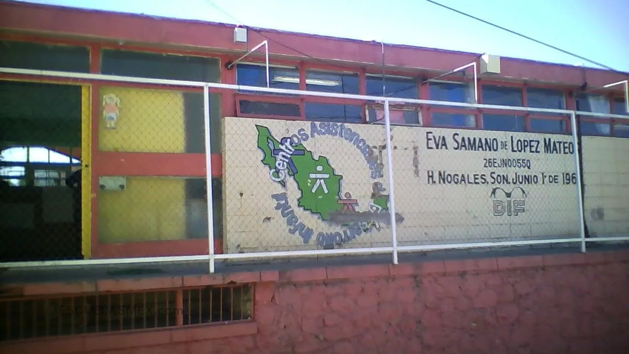 Eva Samano de Lopez Mateos Entrada