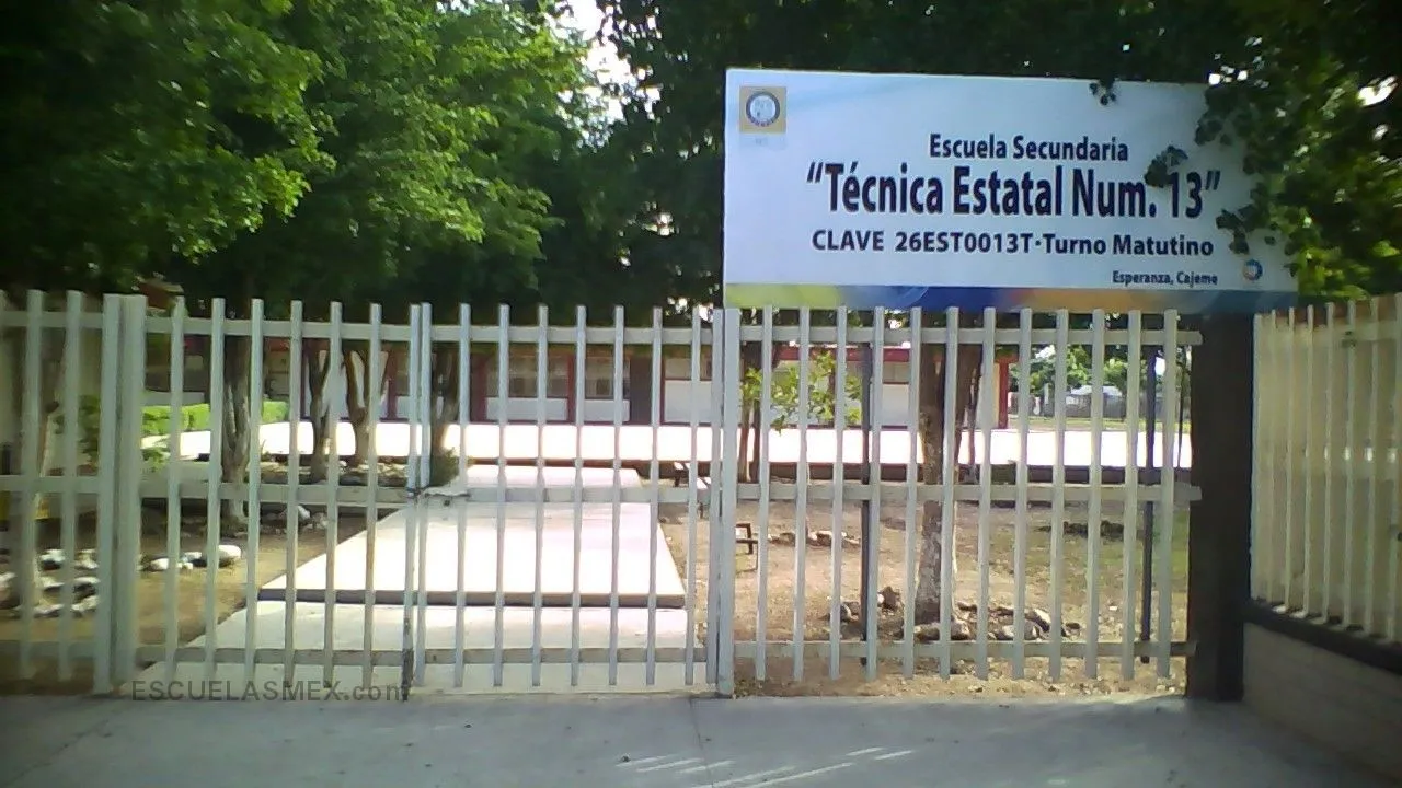 Escuela Secundaria Tecnica Estatal Num. 13 Entrada