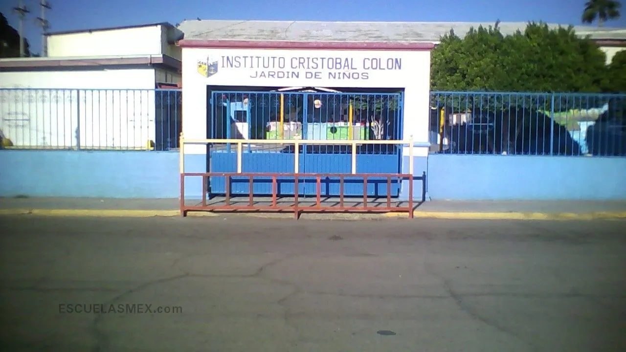 Cristobal Colon Entrada