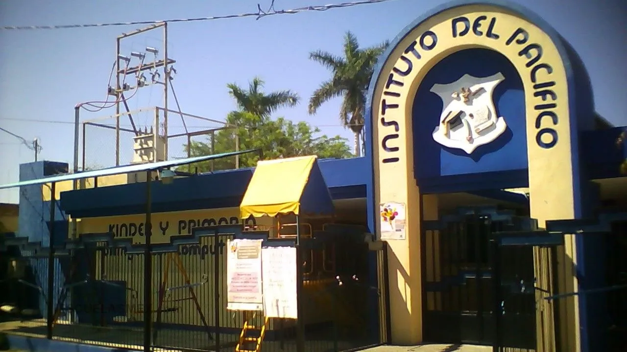 Instituto del Pacifico A.c. Entrada