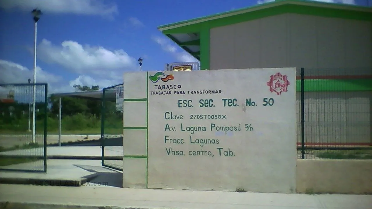 Escuela Secundaria Tecnica 50 Entrada