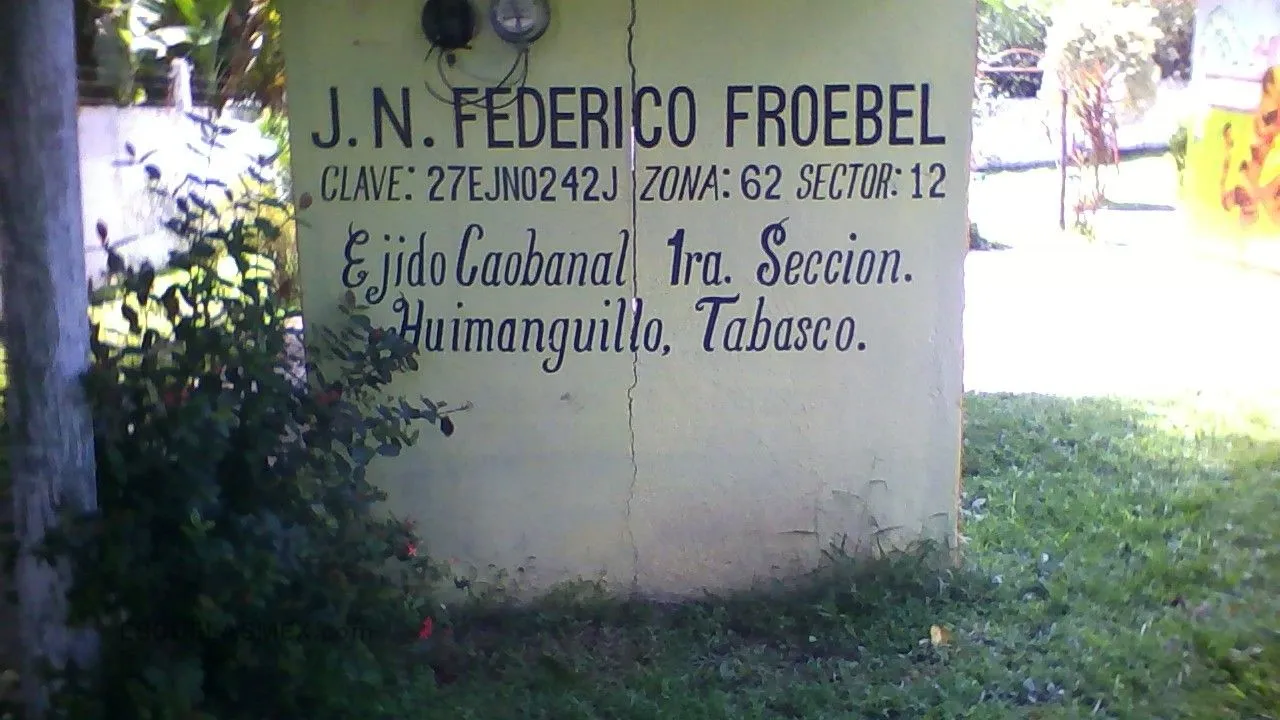 Federico Froebel Entrada