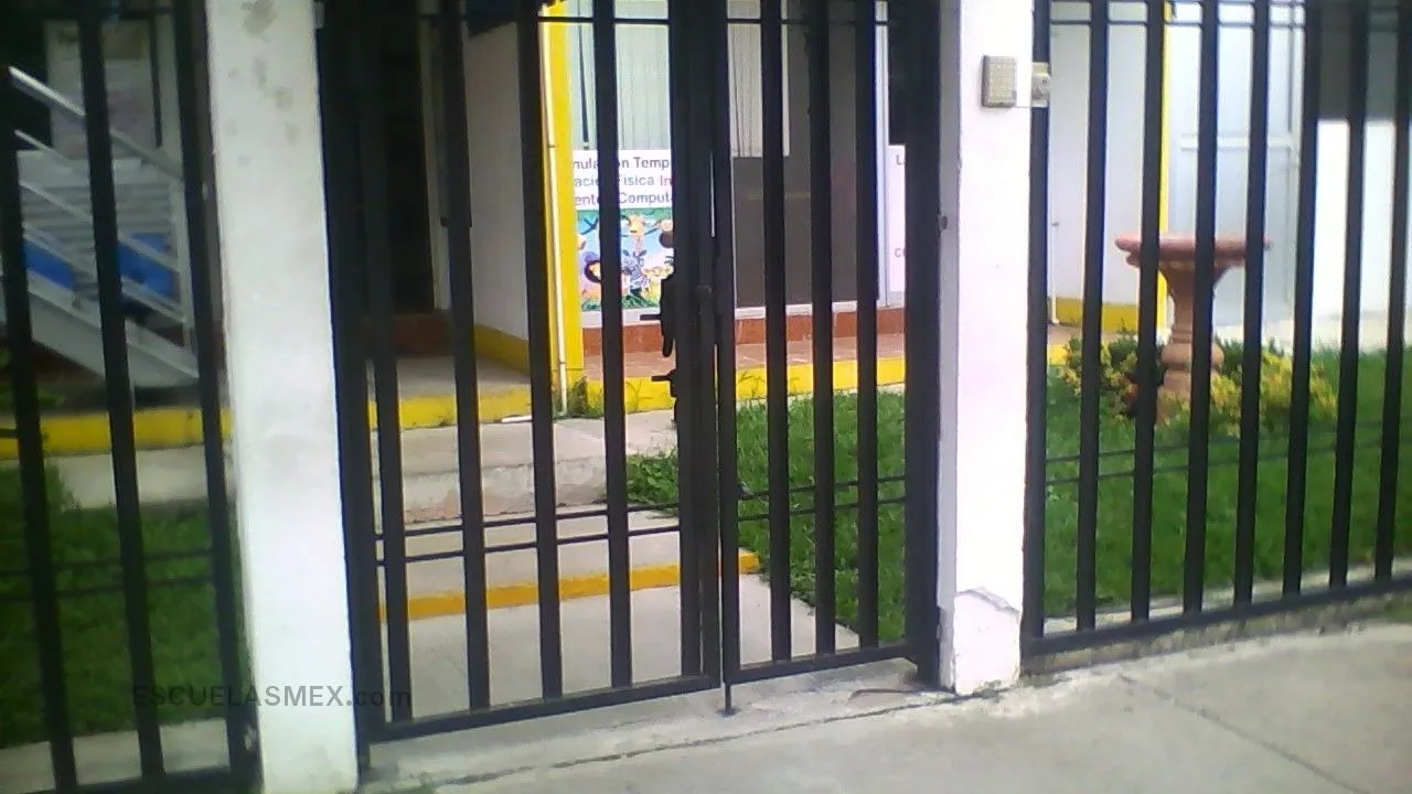 "centro de Desarrollo Infantil Biling?e ""mundo de Colores""" Entrada