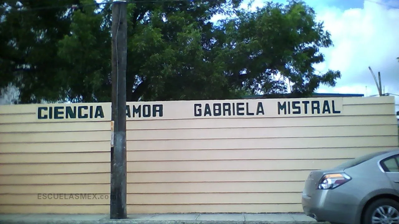 Secundaria Gabriela Mistral Entrada