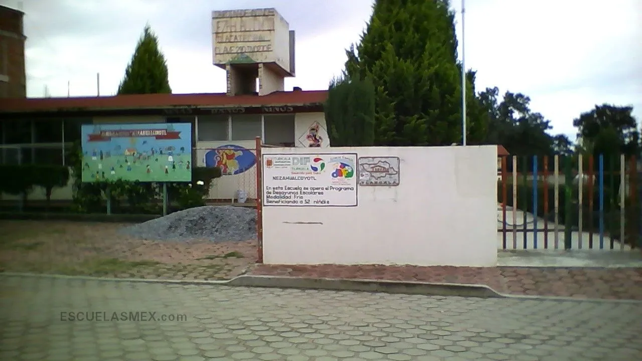 Nezahualcoyotl Entrada