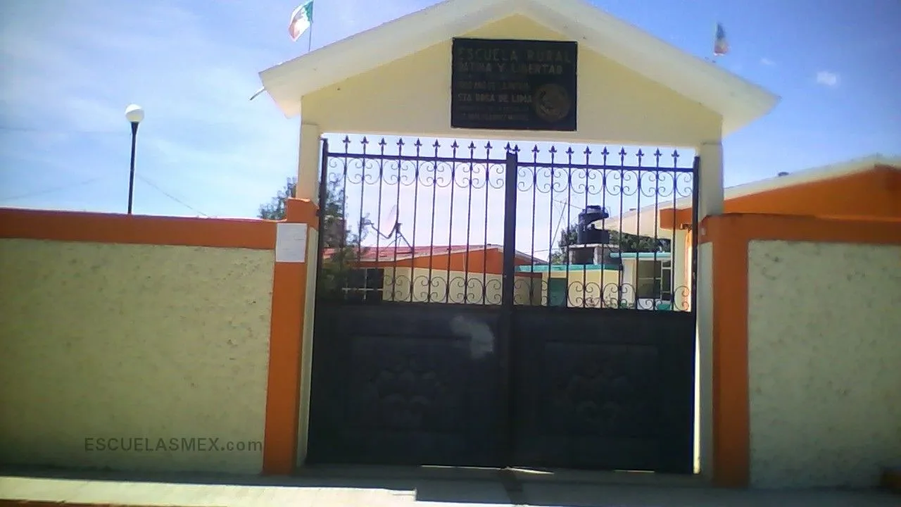Patria y Libertad Entrada