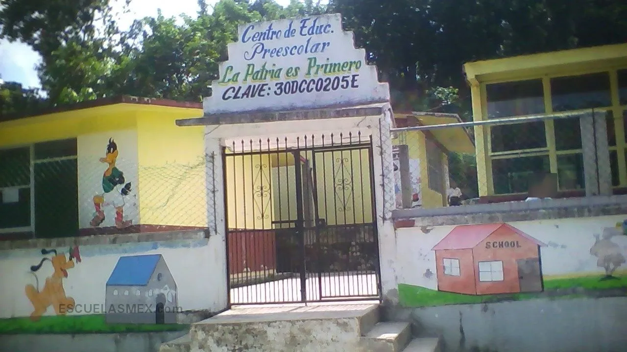 La Patria Es Primero Entrada