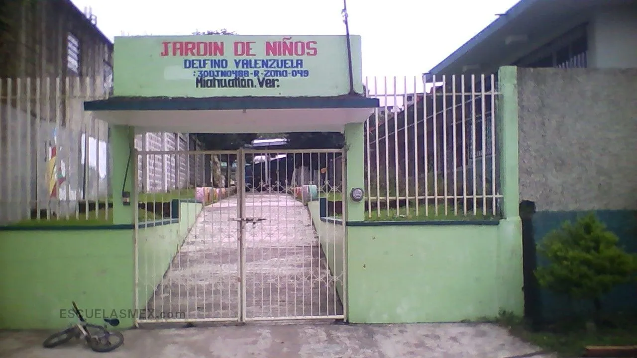 Delfino Valenzuela Entrada
