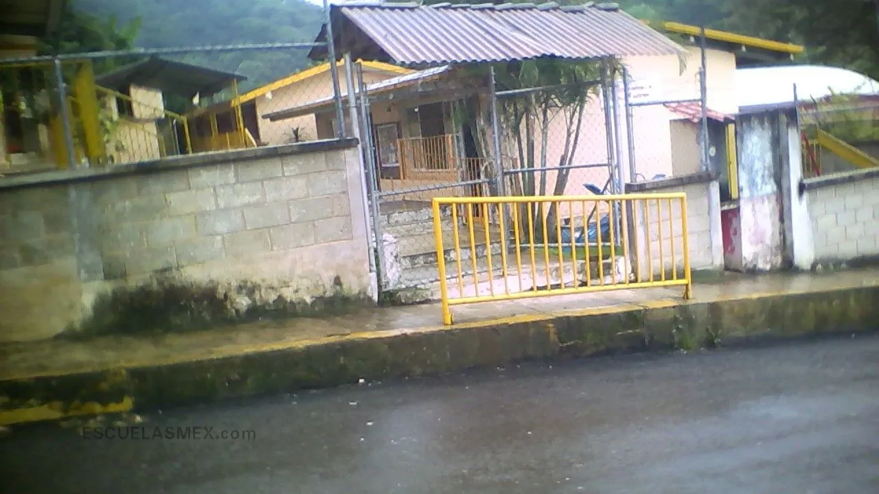 Profr. Adolfo L. Sosa Contreras Entrada
