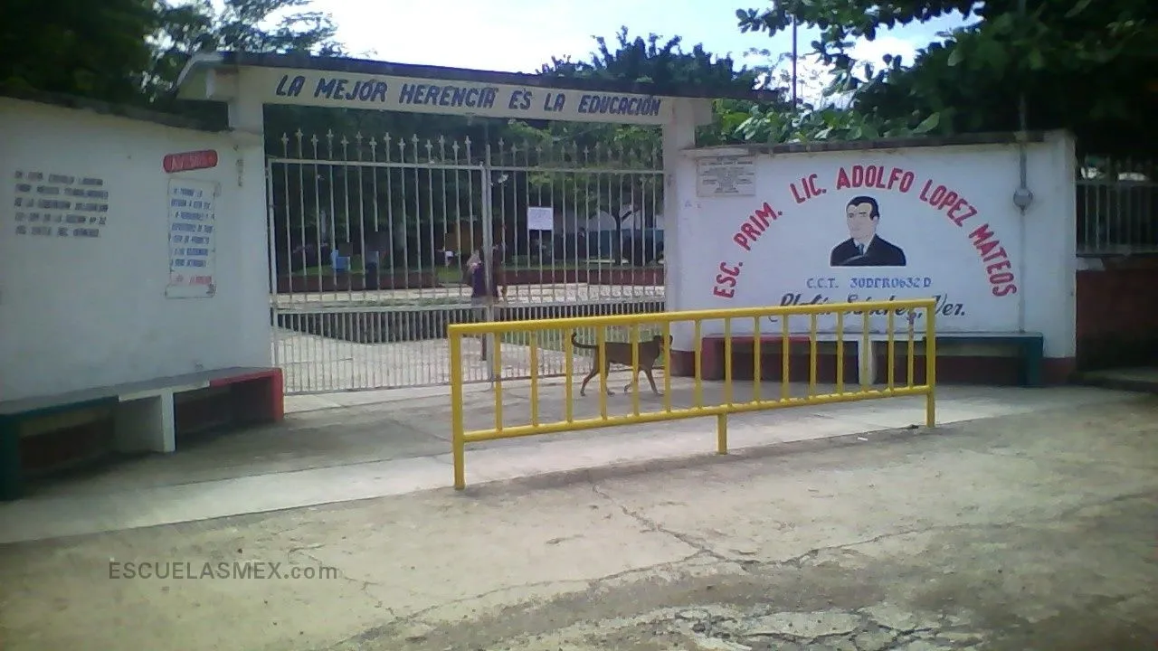 Lic. Adolfo Lopez Mateos Entrada