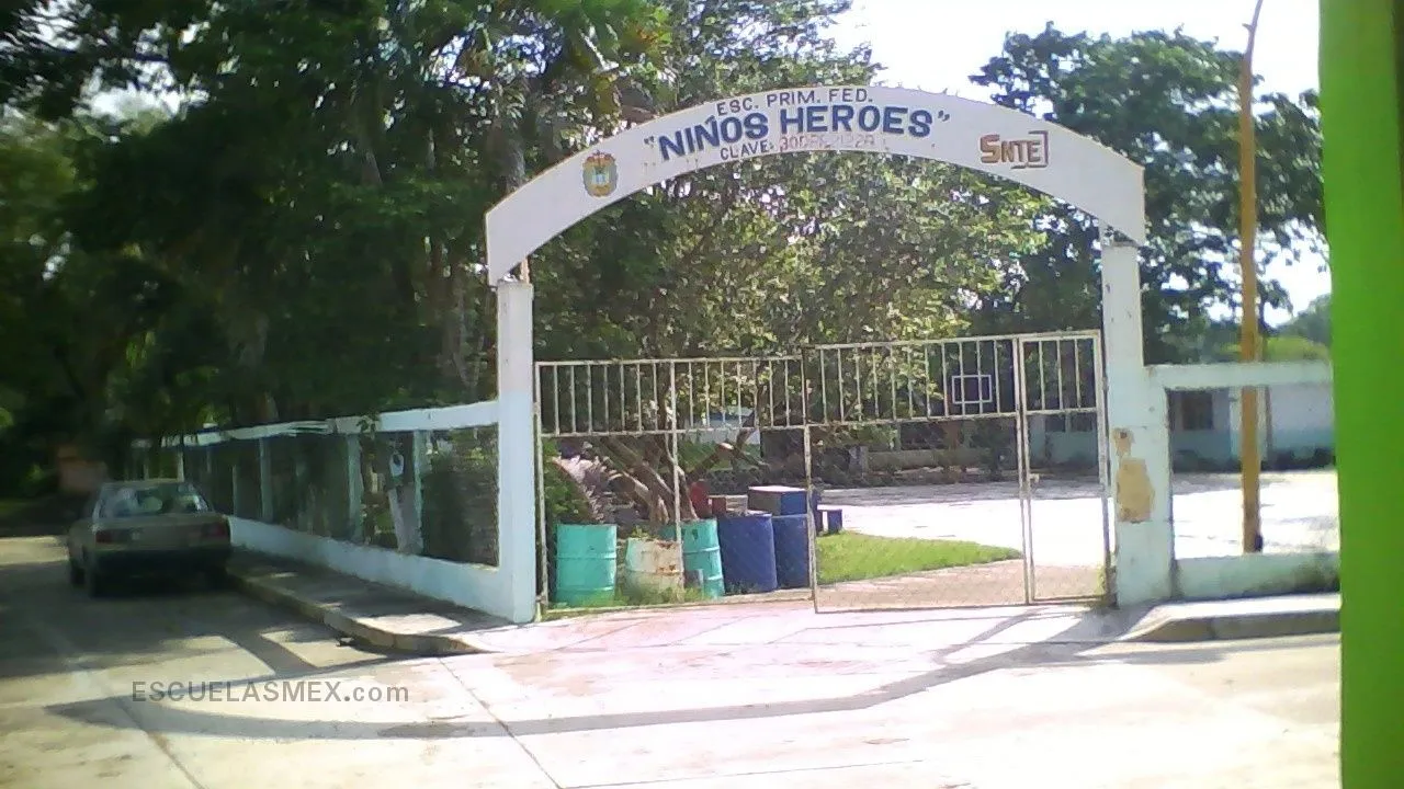 Niños Heroes Entrada