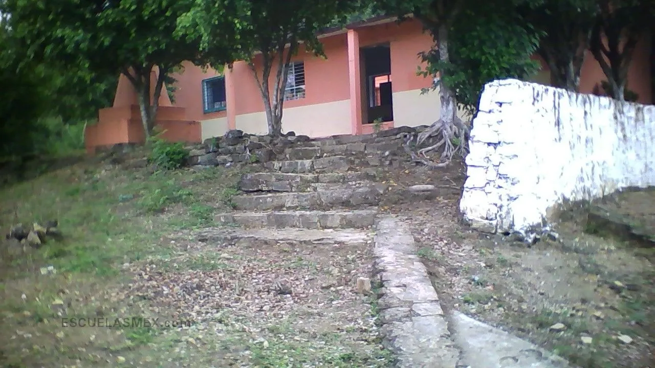 Mariano Escobedo Entrada