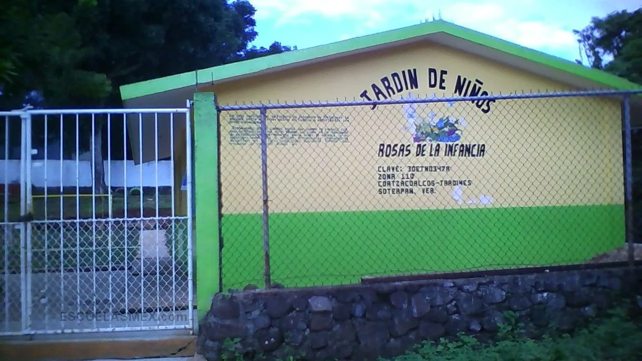 Rosas de la Infancia Entrada