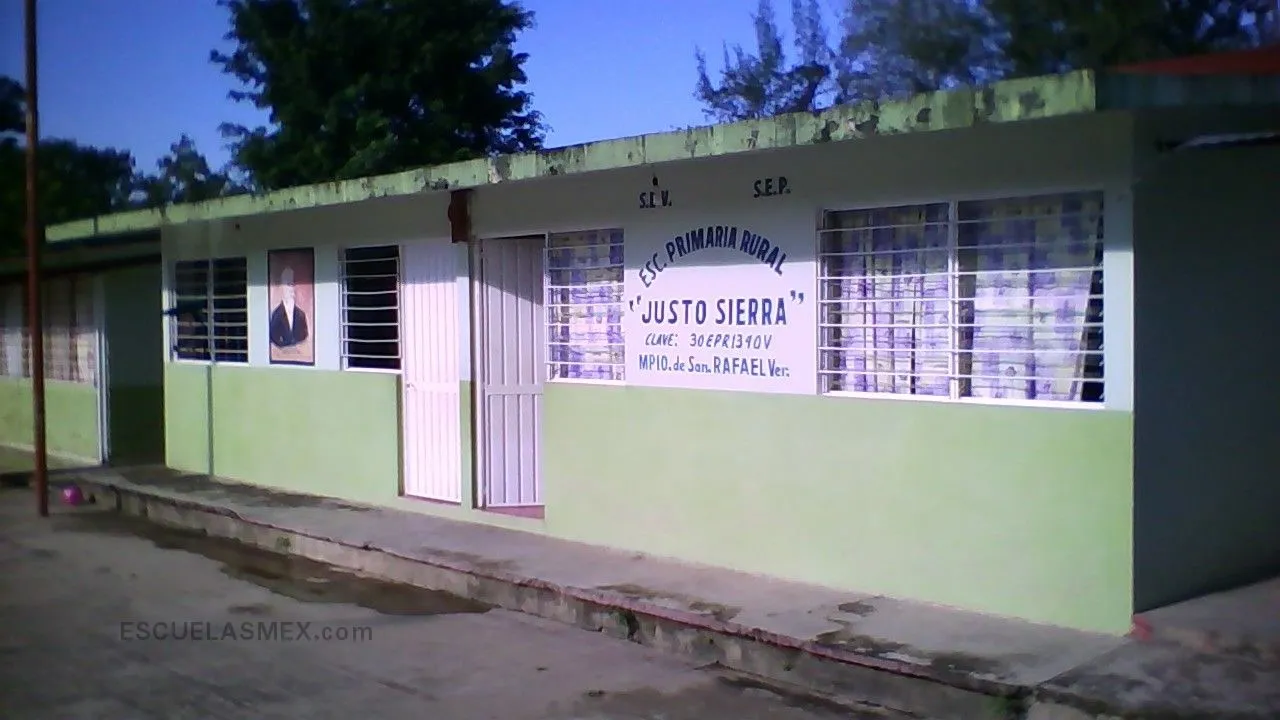 Justo Sierra Entrada
